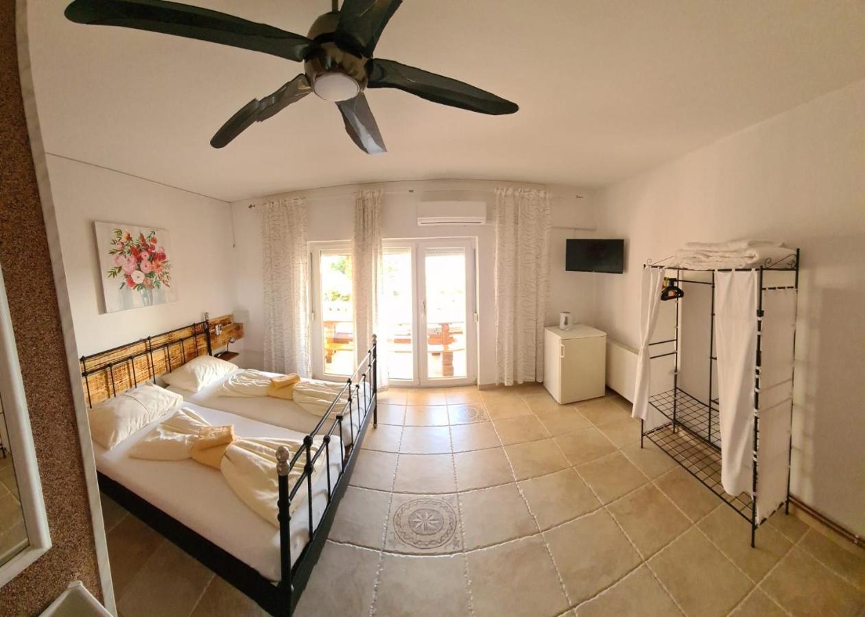 Bed & Breakfast Barbara Novi Vinodolski Eksteriør bilde